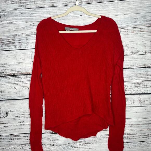 360 Cashmere Red V Neck 100% Cashmere Sweater Women's Sm - Picture 1 of 3